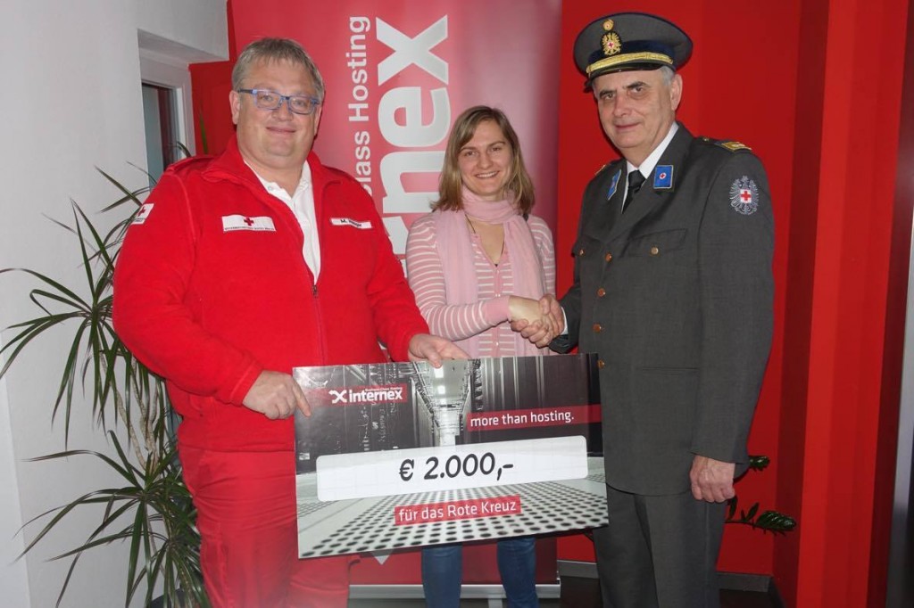 internex Spendenuebergabe an das Rote Kreuz
