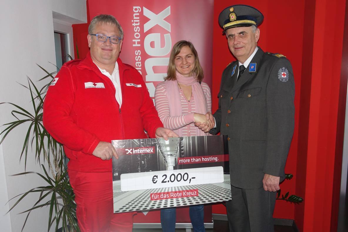 internex Spendenuebergabe an das Rote Kreuz